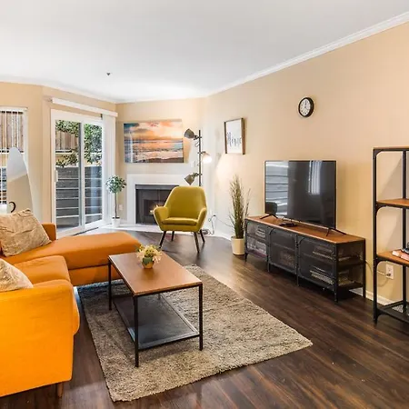 Luxury, Hollywood Walk Of Fame Apartment